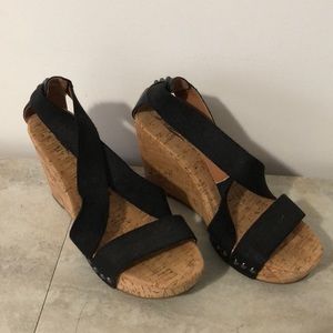 Lucky brand elastic strap sandals.